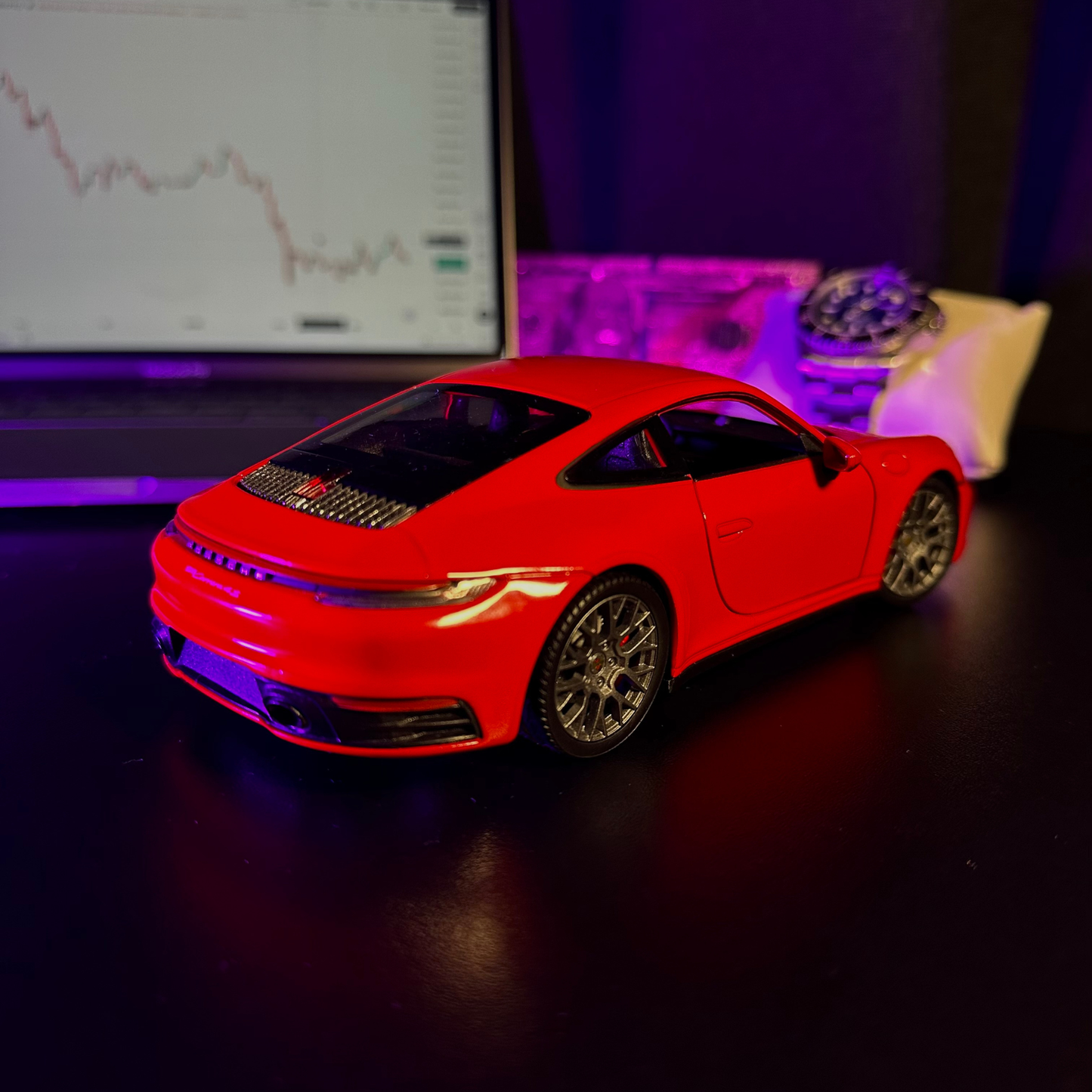 Porsche 911 Carrera 4S (Rojo) 1:24 – Edición Coleccionable