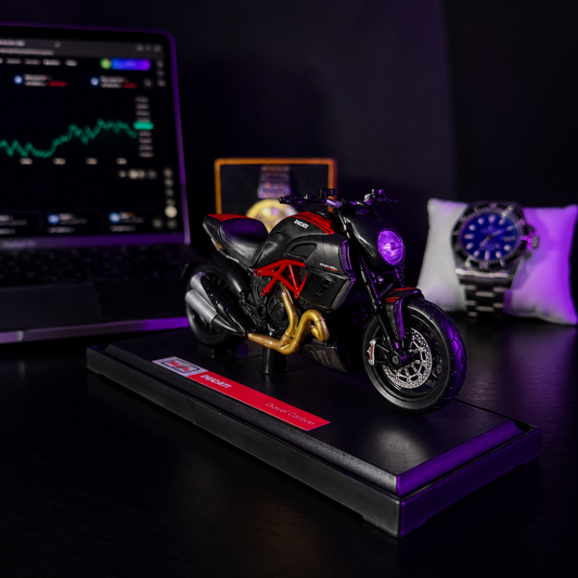 Ducati Diavel Carbon 1:18